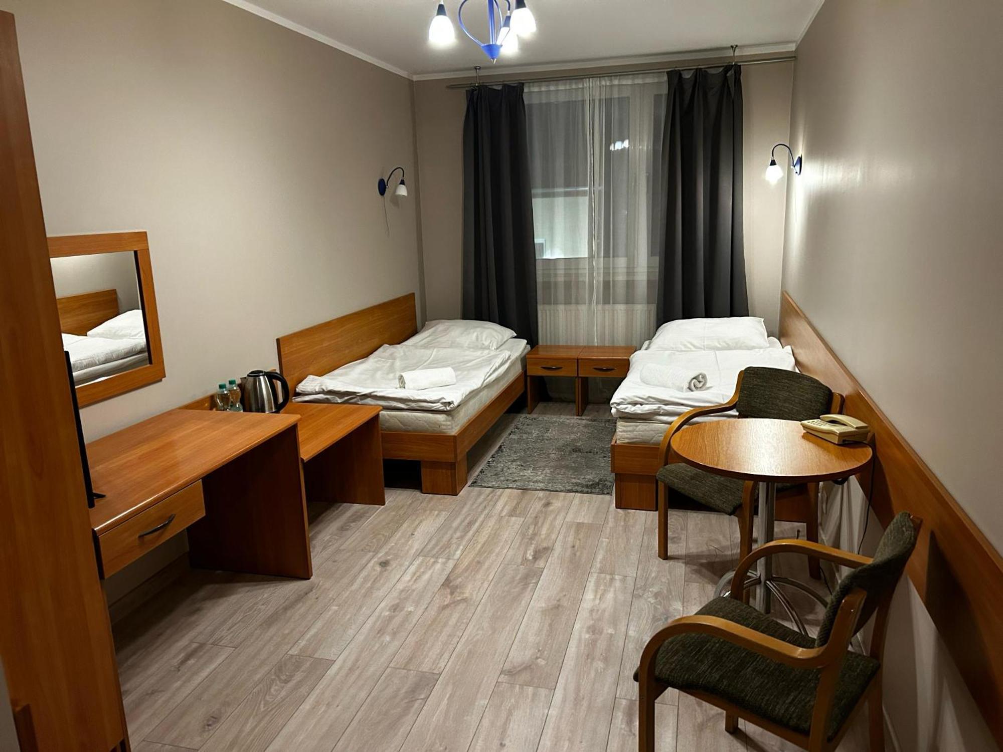 Glubczyce Hotel Domino מראה חיצוני תמונה